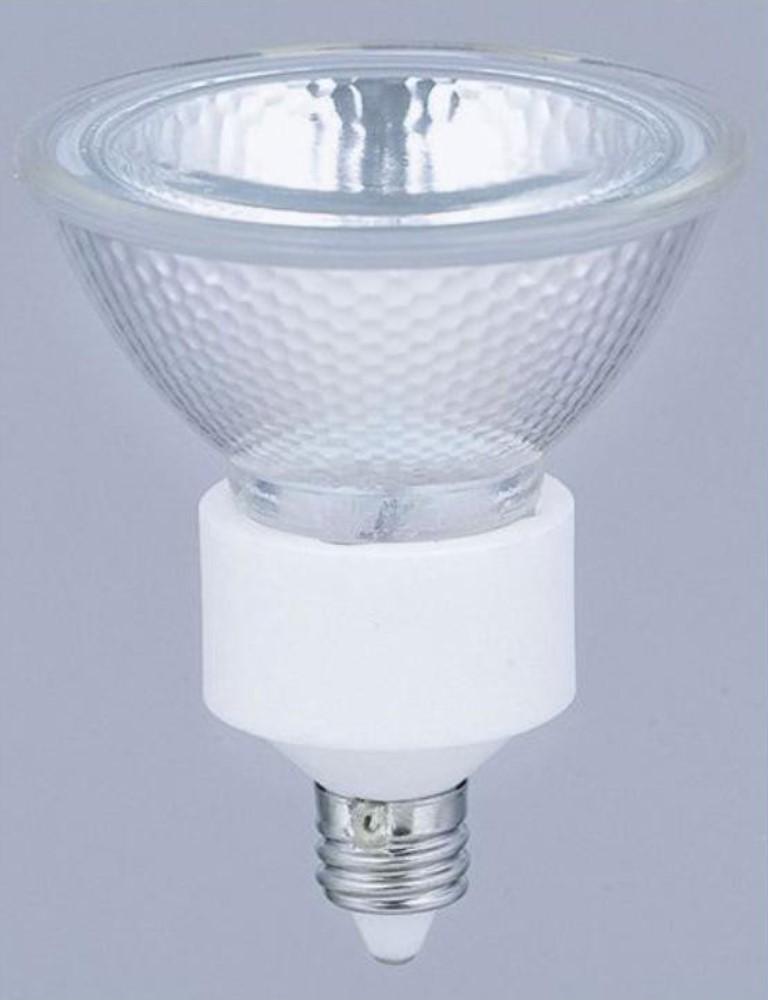 高い発光効率と高品質な光を実現したハロゲン電球です。省電力・UVカットタイプ。サイズ全長:62mm、バルブ径:50mm個装サイズ：8.8×5.2×5.2cm重量個装重量：61g仕様口金:E11電圧:110V消費電力:30W寿命:約3000時間ビーム角:中角20度生産国日本広告文責:三山木子有限会社Tel 06-6345-7927fk094igrjs