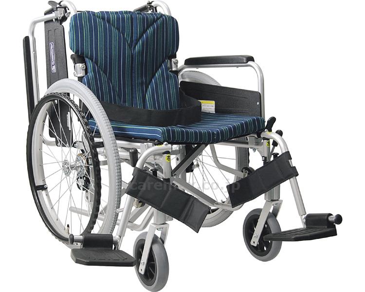 【病院専用商品】 ● アルミ自走車いす　KA820-40B-LO A3_紺チェック●メーカー名 カワムラサイクル●商品説明 ・自走用にも介助用にも対応。●商品仕様 ●サイズ／全幅58・60・62×全長103×全高83cm、座面：幅38・40・42×奥行40cm、前座高：40.5cm●車輪サイズ／前輪6×後輪20インチ●重さ／15.6kg●材質／アルミ●最大使用者体重／100kg●標準機能／折りたたみ式、背＆座シート張り調整、アームレストはね上げ、フットレストスイングインアウト●SGマーク取得商品●JAN 4514133048328● 歩行関連　車いす 自走式介護　病院　クリニック　診療所　グループホーム　訪問看護　訪問介助　介助　居宅　施設　福祉　インボイス対応　適格請求書 ★お見積りはこちらから★★月島堂はインボイス対応済！インボイスのご請求書、領収書をご発行可能です。★業界最安値に挑戦！専門店ならではの納得価格。★創業25年の信頼と実績！★多くのお客様に選ばれ、累積受注件数35000件突破！★月島堂は90％以上のお客様にご納得いただいております。★お気軽にお見積もりご依頼下さい★お見積りはこちらから★