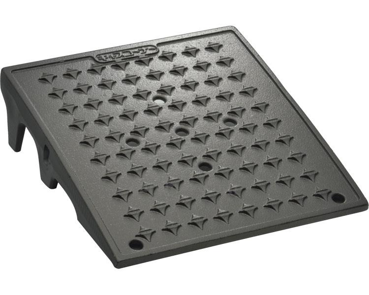 ★12/4-11 P最大27倍★【全国配送可】-キャスコーナー　300×335×95 CA-100M　メタリックグレー ミスギ　JAN 4938938000174 kt378658 取寄品 歩行関連 屋外用スロープ・電動昇降機 その他(屋外用スロープ・電動昇降機)-【介護福祉用具】