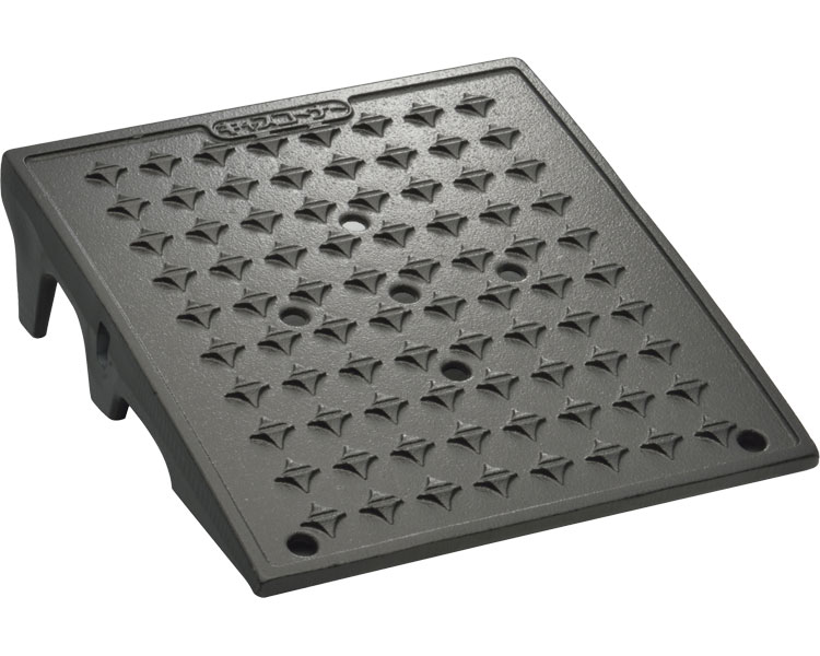 ★ポイント最大16倍★【全国配送可】-キャスコーナー　300×335×95 CA-100M　メタリックグレー ミスギ　JAN 4938938000174 kt378658 取寄品 歩行関連 屋外用スロープ・電動昇降機 その他(屋外用スロープ・電動昇降機)-【介護福祉用具】