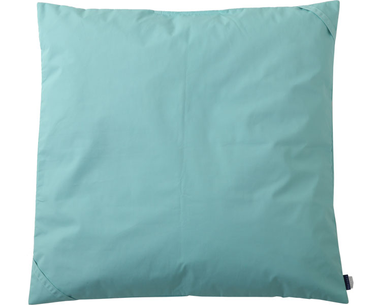 【病院専用商品】 ● ポジクッション80角T　耐熱タイプ POJI80KT　80×80cm●メーカー名 丸井商事●商品説明 ・流動性がありながら押せば安定する特殊素材。丸洗い乾燥機対応！軽さも特長！・細かくウレタンを特殊加工した「ナジーム」とビーズを混ぜ合わせることで、振れば自由に動き、押せば素材どうしが絡み合い形状を安定させます。素材の変形量や弾力性を吟味して、心地よさを追求しました。●商品仕様 ●サイズ／幅80×長さ80cm●重さ／950g●材質／表生地：ポリエステル65％・綿35％、中材：特殊ビーズ・ナジーム（ウレタン）●生産国／日本●洗濯機可（ネット使用）●脱水機可●乾燥機可（100℃・オートクレープ105℃まで）●体圧分散★別売替カバー：有り●3●JAN 4523375001657● ベッド関連　クッション 体位変換器介護　病院　クリニック　診療所　グループホーム　訪問看護　訪問介助　介助　居宅　施設　福祉　インボイス対応　適格請求書 ★お見積りはこちらから★ kt更新日 2025/10/16★月島堂はインボイス対応済！インボイスのご請求書、領収書をご発行可能です。★業界最安値に挑戦！専門店ならではの納得価格。★創業25年の信頼と実績！★多くのお客様に選ばれ、累積受注件数35000件突破！★月島堂は90％以上のお客様にご納得いただいております。★お気軽にお見積もりご依頼下さい★お見積りはこちらから★