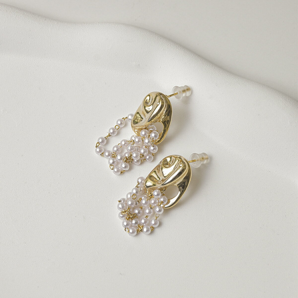 （tukn.accessory）パール ゴールド ピアス 小さめ 小ぶり レディース 大人カジュアル アクセサリー ジュエリー 人気 流行 トレンド おしゃれ ブランド 女性 プレゼント ギフト送料無料のサムネイル