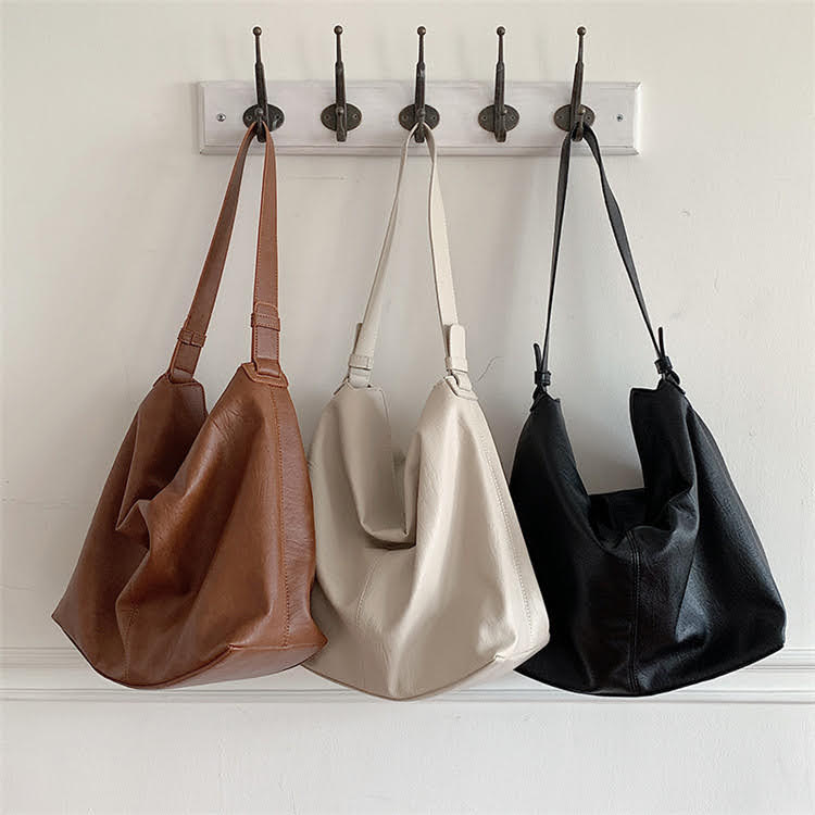 SALE｜30%OFF ショルダーバッグ レディース A4 ワンショルダー 軽量 軽い 柔らかい 大きめ バッグ 通勤 通学 ブラック 黒 アイボリー 白