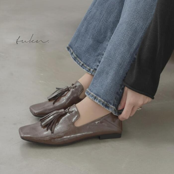 【マラソンクーポン配布中】 ローファー レディース 痛くない タッセル シューズ 靴 歩きやすい バブーシュ ローヒール フラット スクエアトゥ パンプス 痛くない 柔らかい きれいめ おしゃれ 黒 ブラウン 仕事 オフィス 幅広 送料無料 [3020-39]