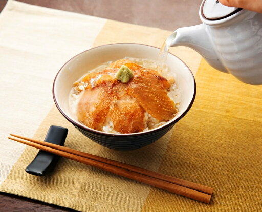 福津の天然真鯛 福津名物 鯛茶漬け(2食入) お茶漬け 天然鯛 鯛づくし お中元 お歳暮 お取り寄せ 福岡県 福津市 名物 本場 福津の天然真鯛 福津名物 鯛茶漬け(2食入) お茶漬け 天然鯛 鯛づくし お中元 お歳暮 お取り寄せ 福岡県 福津市 名物 本場