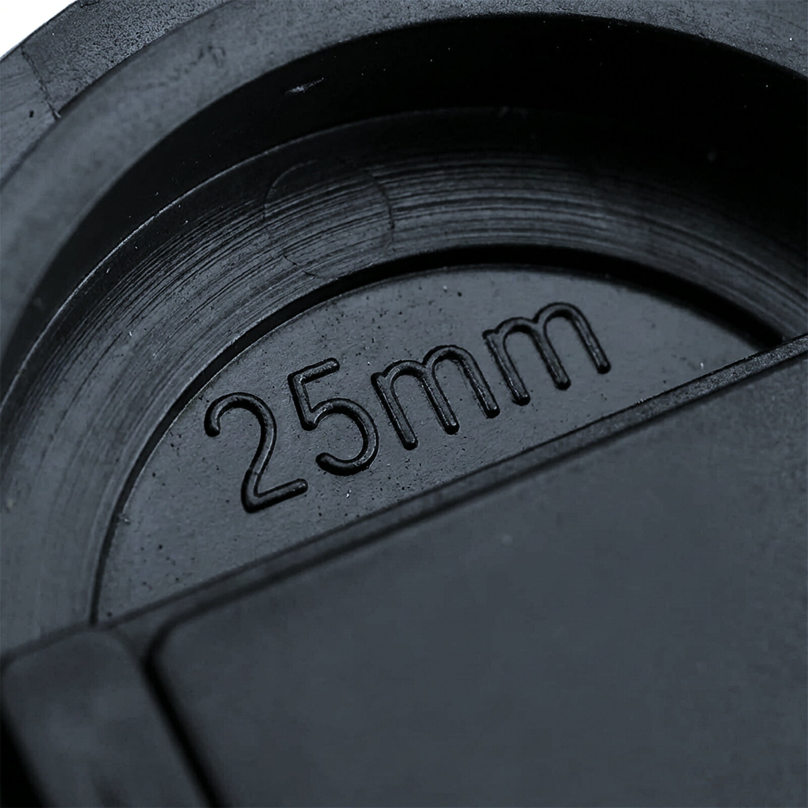 ターンオーバーセラピーの[Future Cruise] 25mm カメラ レンズキャップ サイドクリップ式 レンズカバー ZAG 2026AG-TOJPZAG｜アングル3