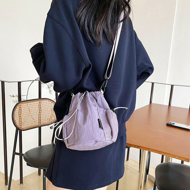 ナイロン カジュアル スマホショルダーバッグ 斜め掛けバッグ レディース おしゃれ 巾着 絞り口 バケツバッグ 通勤 旅行 合わせやすい スマホポーチ きれいめ tutatu-10007173 tutatu パッケージ画像