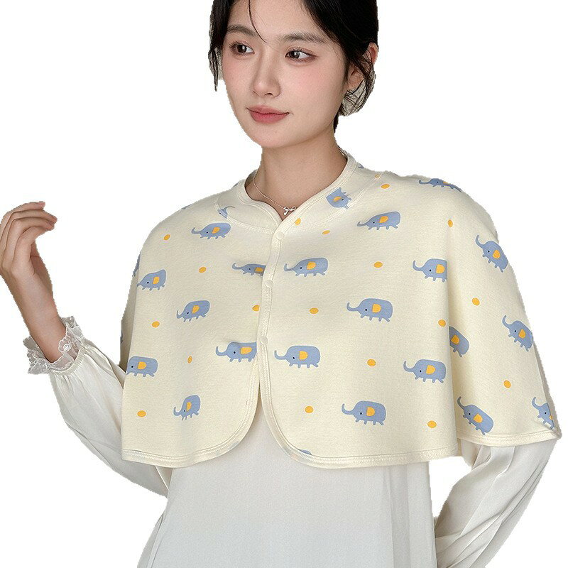 【素材】綿、ポリエステル【タイプ】ショート肩掛け、ロング肩掛け【産後用肩掛け防寒ケープ】夜間授乳時など肩が冷えやすい場面に適した肩掛けケープ。産後ママだけでなく、高齢者の肩の保温にもお使いいただけます。【柔らかい綿混紡生地】肌触りの良い綿混紡素材。においが少なく、肌に優しく着用できます。【ショートロングの2タイプ】お好みや使用シーンに合わせて、短めタイプと長めタイプから選択可能。就寝時、授乳時、リラックスタイムに活躍します。【かわいいゾウプリント】淡いベースカラーにゾウ柄をあしらった優しいデザインです。【洗濯可能】汚れたら洗濯機で洗え、お手入れ簡単です。