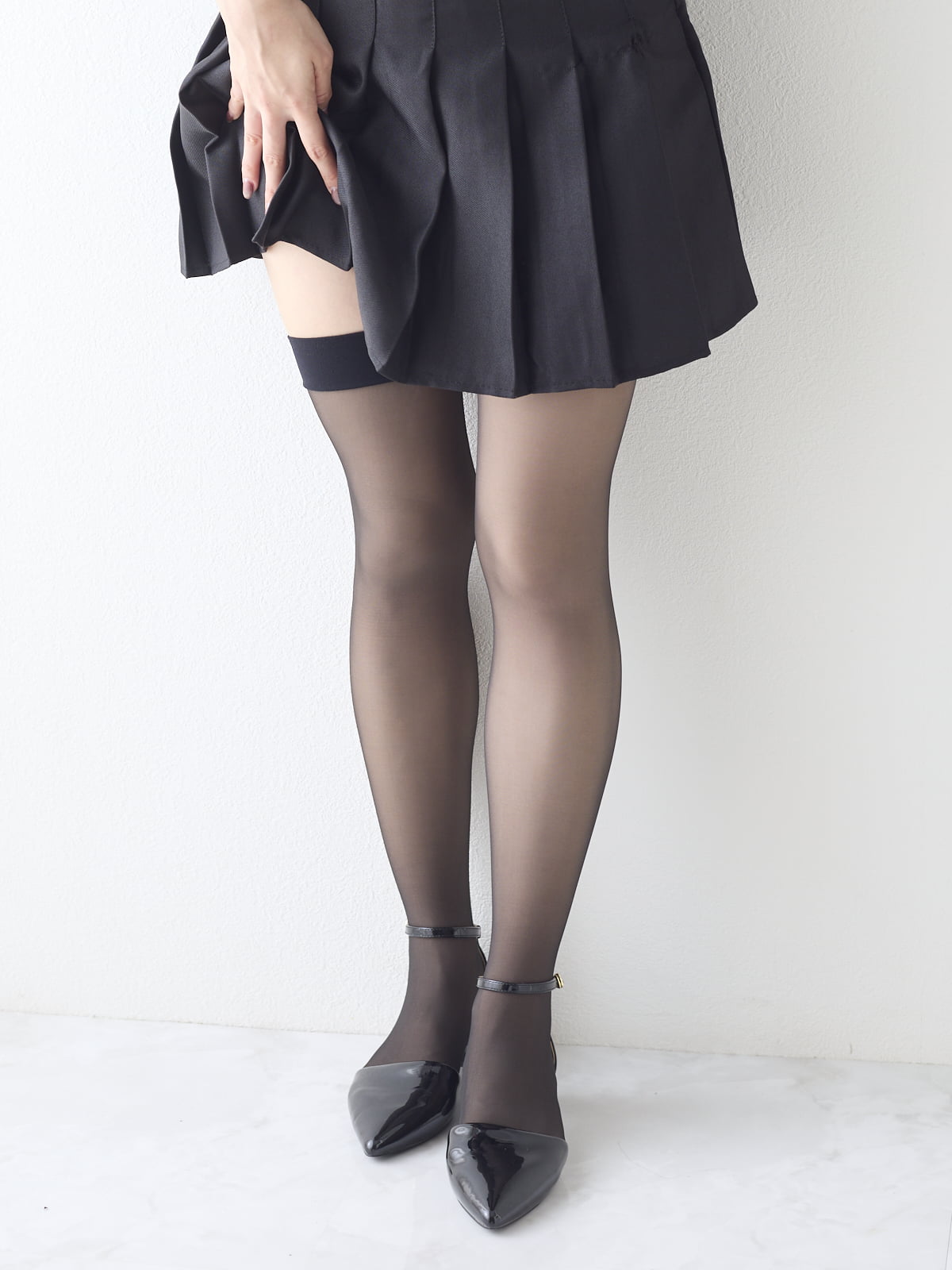 まるで素肌のようなフェイクタイツクリア美脚80デニール(オーバーニー丈) レディース ソックス 靴下 無地 シンプル ニーハイのサムネイル
