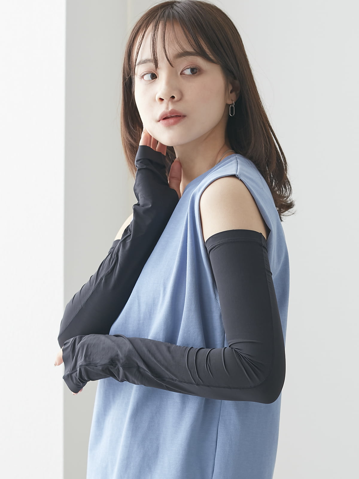 レディース アームカバー アームウォーマー かわいい おしゃれ UVケア 日焼け防止 吸水速乾 接触冷感 [とにかくさらっと涼しい]UV接触冷感アームカバー55cm丈のサムネイル