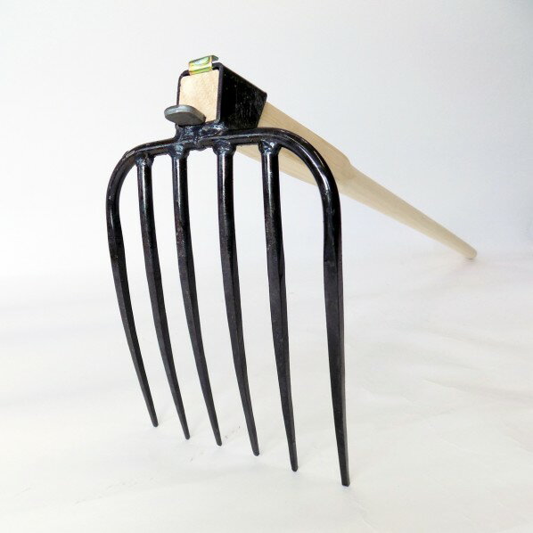 相田合同工場 堆肥万能鍬 六本爪 1個