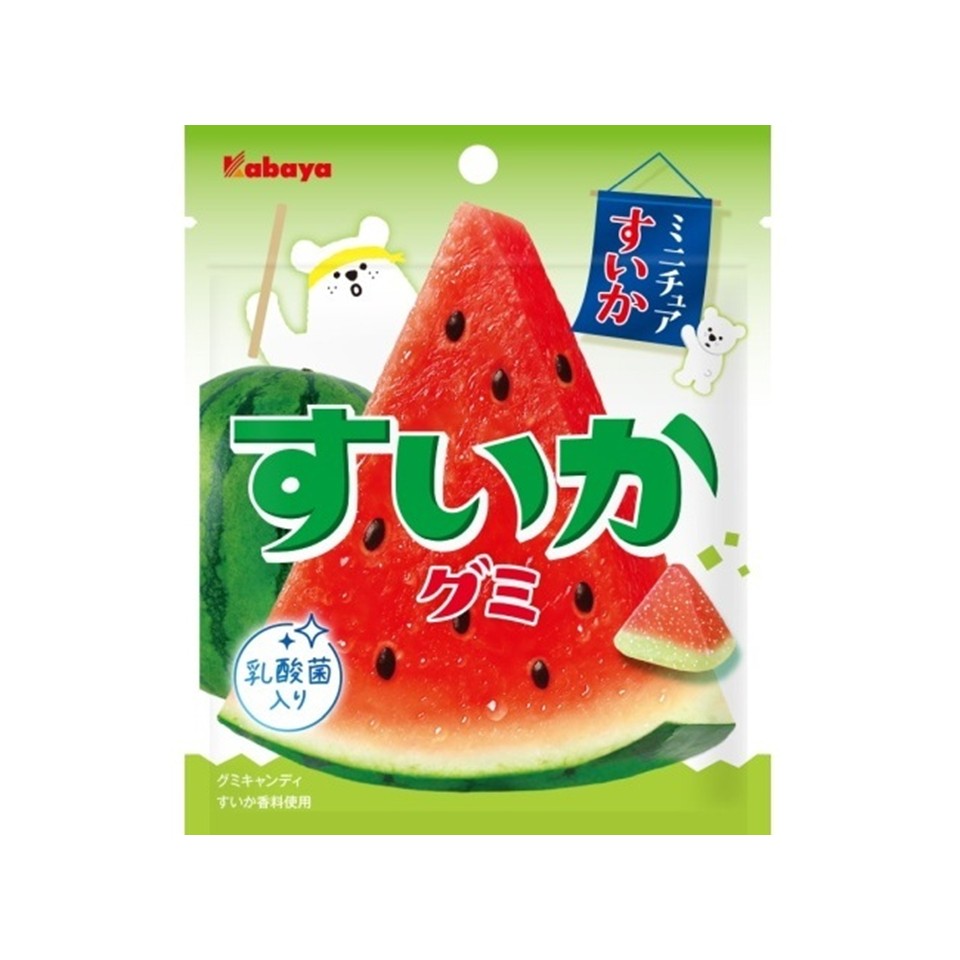製品について ブランド カバヤ食品 アイテム 1個 カバヤ食品 すいかグミ 50g JAN 4901550272618 内容量 50g 原材料名 砂糖（外国製造、国内製造）、水飴、ゼラチン、植物油脂、濃縮すいか果汁、有胞子性乳酸菌、食塩／ソルビトール、酸味料、香料、着色料（アカキャベツ、紅花黄、パプリカ色素、クチナシ）、ゲル化剤（ペクチン）、光沢剤、（一部に小麦・ゼラチン・りんごを含む） メーカー カバヤ食品株式会社 生産国 日本 商品区分 スイーツ・お菓子 / あめ・ミント・ガム・グミ 広告文責 株式会社TWC【商品詳細】 すいかの見た目をかわいらしく再現した、季節感あふれる楽しいグミです。 ほどよい甘みと酸味のすいか味を、すいかと相性が良い塩で引き締め、飽きの来ない味わいに仕上げました。 乳酸菌配合。 ※リニューアルに伴い、パッケージ・内容等予告なく変更する場合がございます。予めご了承ください