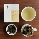 商品情報 原材料 茶葉 仕様 入数2箱、1箱25g 保存期限 開け口に表示 産地 台湾南投県魚池郷 淹れ方 茶葉5gに対し100°C のお湯500cc、抽出時間は2分（茶葉の量、お湯の量と温度、抽出時間、抽出回数はお好みで調整してください）。 商品注意事項 水質：浄化水、軟水、山の湧き水で淹れてください。水道水と硬水は使用しないでください。 クリームダウン現象：紅茶が冷めると、クリームダウンと呼ばれる白く濁る現象が起きます。これは正常な物理的反応で、劣化ではありません。加熱すれば元に戻ります。 保存方法：高温と直射日光を避け、乾燥した冷暗所に保管してください。 開封後の保存方法：開封後は開け口をクリップでしっかり閉じ、なるべくお早めにお召し上がりください（飲み切るまでの日数は保存環境の湿度にも影響されます）。茶葉は匂いを吸収しやすいため、冷蔵庫など匂い移りする場所には保管しないでください。 海外輸入注意事項 -当店でご購入された商品は、原則として、「個人輸入」としての取り扱いになり、台湾からお客様のもとへ直送されます。-個人輸入される商品は、すべてご注文者自身の「個人使用・個人消費」が前提となりますので、ご注文された商品を第三者へ譲渡・転売することは法律で禁止されております。-関税が課税される場合があります。詳細はこちらご確認下さい。-ご注文後、5営業日以内に配送手続きをいたします。配送作業完了後、15日以内でのお届けとなります。華やかな味わい 【品名】：台茶21号 紅韻白茶 【風味】：桃、文旦の花、柑橘類など、夏の花と果実の香り 【別名】：紅韻、Honyun 【紹介】：インド大葉種とキーモン種を人工的に掛け合わせ、さらに自然交配を経て選抜された紅茶品種。