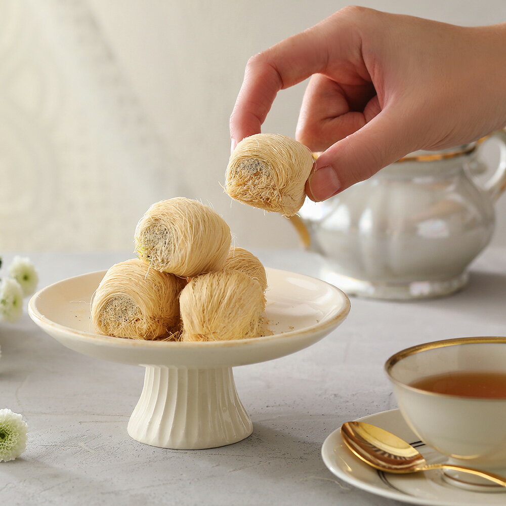 龍のひげ 飴 ゆず / ライチローズ / 抹茶 / チョコレート ヘーゼルナッツ / アールグレイ 6個入り 龍のひげ 龍の髭 中華菓子 お菓子 おやつ【花神選...