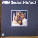 廃盤レコード 『ABBA』 「ABBA Greatest Hits Vol.2」 ●このアルバムは1979年に発売されたABBAの3作目のコンビネーションアルバムです。 ●このアルバムはビルボードのアルバムチャートは全米46位でしたが日本では爆発的に売れたアルバムでオリコンのLPチャートで51週連続2位を記録しています。 ●とにかくこのコンビネーションアルバムは世界中でも売れまくっているのです。 ●とくにヨーロッパでは出身がスウェーデンということもありその人気は凄いものがあります。 ●ちなみにオーストリアで2位、ベルギーで1位、フィンランドで5位、オランダで4位、スペインで3位、スイスで2位、西ドイツで6位、そしてなんとUKチャートでは63週連続1位を記録しています。 ●1979年当時はまだCDの時代ではなかったのでカセット・テープの売上でオリコンの1位を57週連続でこの国の民は記録しています。 Side A:　 1. Gimme! Gimme! Gimme! (A Man After Midnight) 2. Knowing Me, Knowing You 3. Take a Chance on Me 4. Money, Money, Money 5. Rock Me 6. Eagle 7. Angeleyes Side B:　 1．Dancing Queen 2．Does Your Mother Know 3. Chiquitita 4. Summer Night City 5. I Wonder (Departure) 6. The Name of the Game 7. Thank You for the Music ※状態の良いレコードを放出しました。 ※難病を患ったので新しい作品は作れなくなりました、あしからず。【廃盤レコード（LP）】 「ABBA」 『ABBA Greatest Hits Vol.2』 商品情報 ジャンル ポップス、ディスコ 発売日 1979年 発売元 discomate（日本ビクター） 製造国 日本 商品状態 見開きジャケット（見開き） 画鋲痕有り LP盤 良好 帯 なし 歌詞カード なし 見開きジャケット内側 曲名＆フォト