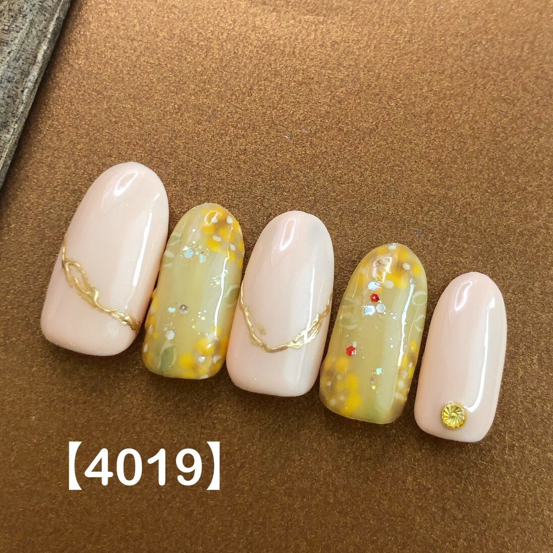 送料無料 両面テープ付き ネイル ネイルチップ つけ爪 ジェル ジェルネイル セルフネイル マニキュア ハンドメイド オーダー オーダーメイド サイズオーダー ショート ロング ブライダル 結婚式 前撮り 挙式 和装 上品 カジュアル 可愛い かわいい カワイイ ピンク【4019】