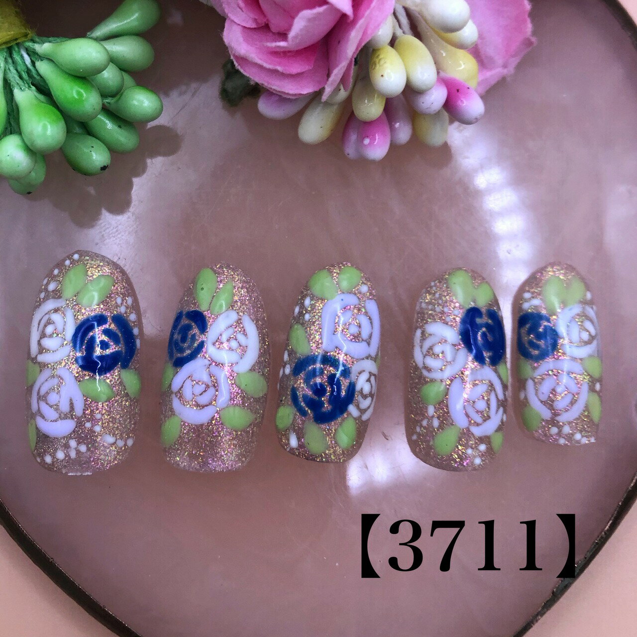 可愛い かわいい トレンド ショート ロング 短い爪 お洒落 ラメ キラキラ ネイルチップ つけ爪 ネイル ..