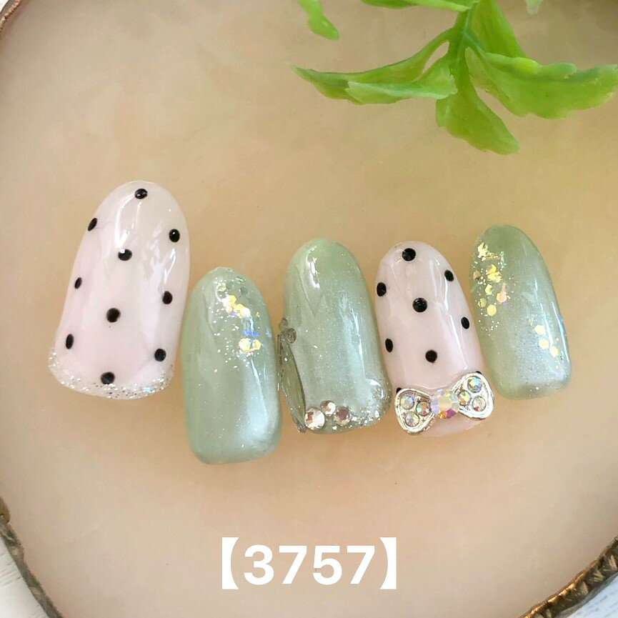 商品情報セット内容チップの装着・着脱の説明書チップを装着するテープ1回分サイズ/寸法サイズ寸法に関しましては、ご選択のチップ種類（ 「ロンルラウンド・ショートオーバル・カジュアルラウンド・カジュアルスクエア 」の中のいずれか）の画像に記載し...