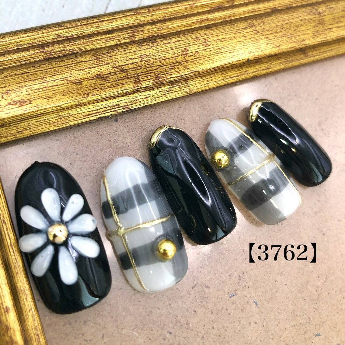 上品 カジュアル 可愛い かわいい カワイイ ブライダル 夏 ホワイト ショート ロング 短い爪 お洒落 ラメ キラキラ ネイルチップ つけ爪 ネイル デザインネイル オーダメイド オーダーチップ オーダーネイル ハンドメイド 10本セット 送料無料 両面テープ付き【3762】