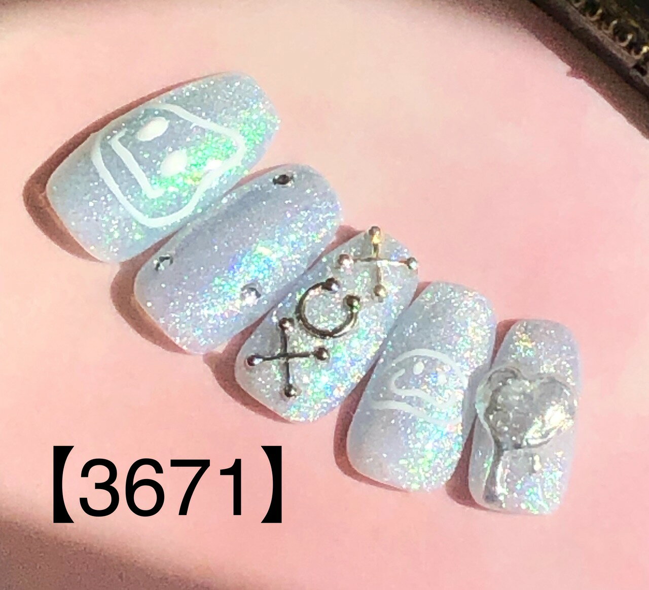 可愛い かわいい クール 地雷系 量産型 ショート ロング 短い爪 お洒落 キラキラ ネイルチップ つけ爪 ネイル デザインネイル オーダメイド オーダーチップ オーダーネイル ハンドメイド 10本セット 送料無料 両面テープ付き【3671】