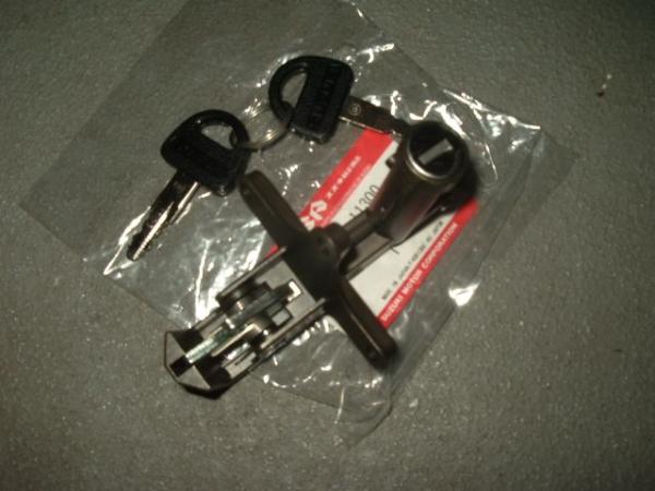 GSX250Eザリ/GSX400Eザリ/GSX450ザリ 純正 シートロック鍵 廃番