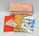<茶道具・お稽古セット>帛紗セットJ 正絹の古帛紗付き 正絹の帛紗が入りました、入門6点セットです。裏千家の方等、初心者の方の入門用の袱紗セットにもいかがでしょうか。朱色(オレンジ)の帛紗がセットに入っています。 ピンク 花柄 茶道部 部活動