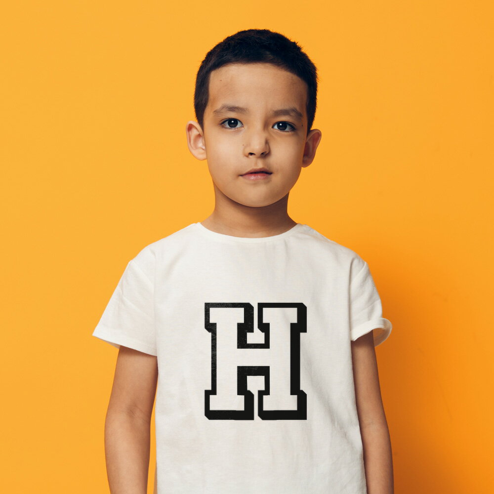 名入れ Tシャツ 男の子 女の子 子供服 キッズ ベビー イニシャル 名前入り 誕生日 お祝い 出産祝い プレゼント ギフト おしゃれ かわいい