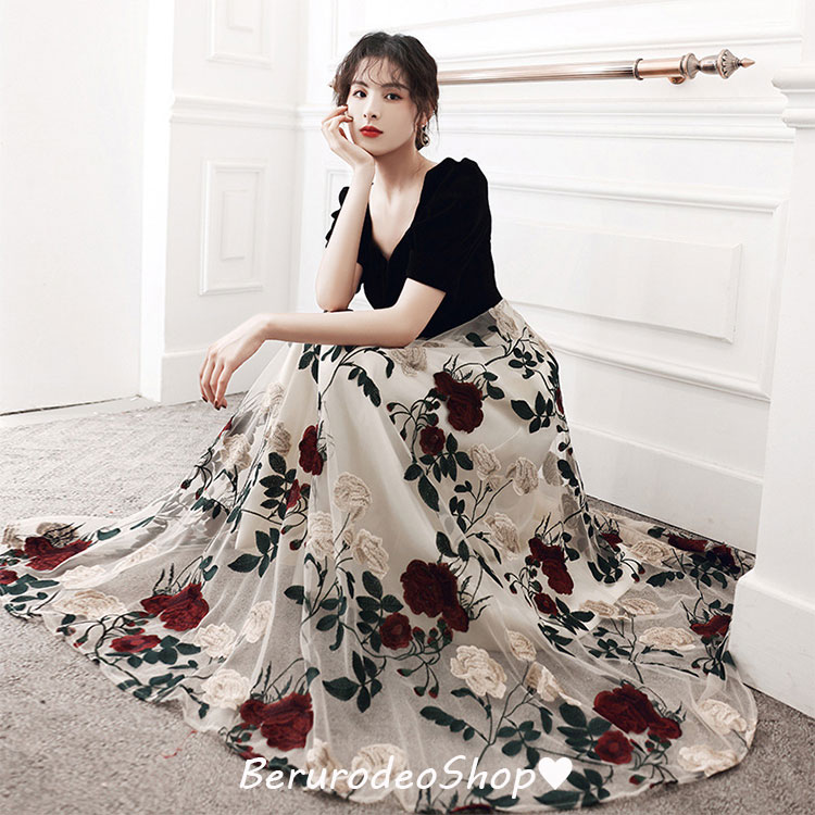 Rakuten - 【送料無料】イブニングドレス 黒 ベロア ベルベット 刺繍 花柄 オシャレ キレイめ ドッキング チュール ロングドレス ワイン赤 パフスリーブ 発表会ドレス パーティードレス Aライン ショート丈 ミモレ丈 ロング丈 半袖 7分袖 4タイプ 成人式ドレス 結婚式 二次会 お呼ばれ