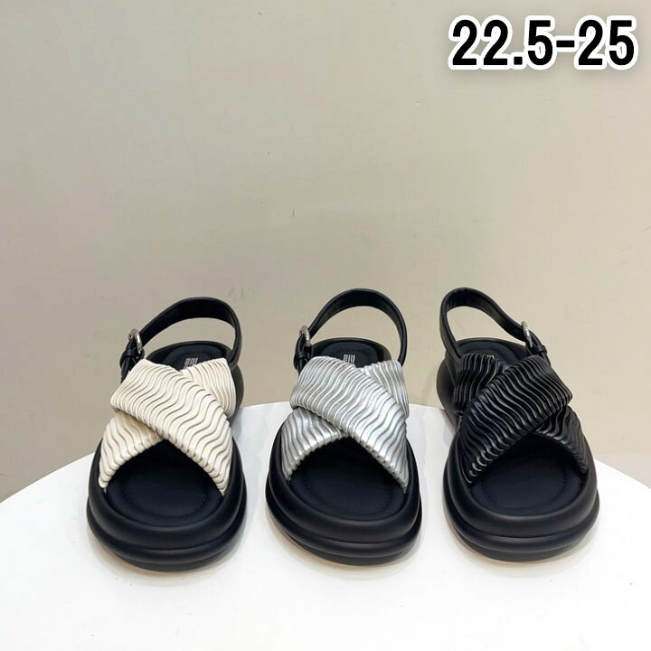 商品内容：サンダル 生産国：中国 【注意事項】 ※海外製品の為、実寸が多少異なる商品も御座います。 1、PC環境・光の具合により、色や素材のイメージが写真と若干異なる場合がございます。 2、商品写真はできる限り実物の色に近づけるよう加工しておりますが、 お客様のお使いのモニター設定、お部屋の照明等により実際の商品と色味が異なる場合がございます。 3、採寸については慎重に行っておりますが、前後0.1-0.3cm程度の誤差はご容赦いただけますようお願い致します。 4、こちら未開封品に限り返品可能となります。（返送時送料はお客様にご負担頂いております）