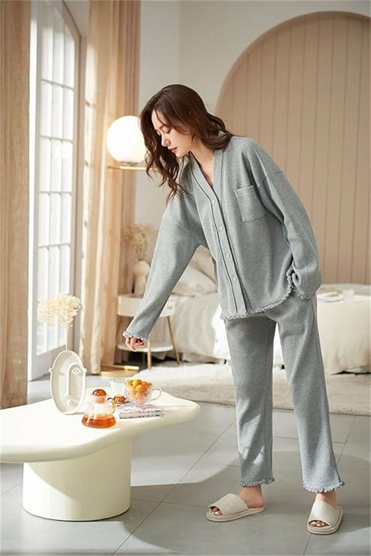 送料無料パジャマ カップルペアルック 綿 ルームウェア シャツ 前開き 春秋 かわいい ナイトウェア 通気性 ペアパジャマ 長袖 パジャマペアルックお揃いレディースメンズ ワッフル ゆったり 2点セット 上下セット 誕生日 綿 Vネック 単品売り