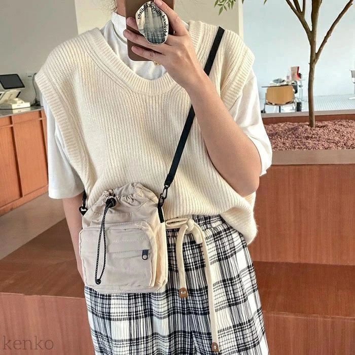 サコッシュ レディースバッグ カバン 斜めがけ 縦型 肩掛け ナイロン バッグ 小さめ ポシェット スマホポーチ ミニ ショルダー 2