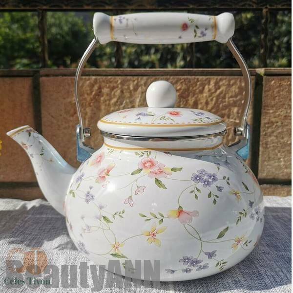 新生活 やかん ホーローやかん 2.5L 大容量 ケトル 琺瑯 花柄 バラ 湯沸かし ティーケトル コンパクト 軽量 直火/ガス火/IH対応 北欧 広口 和風 プレゼント ギフト