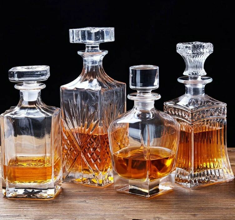 グラス デキャンタ ワインボトル ステンレス氷 フットボールの形 ワイン ウィスキー ブランデークリスタル ボトル 現代 無鉛 小酒 デキャンタ