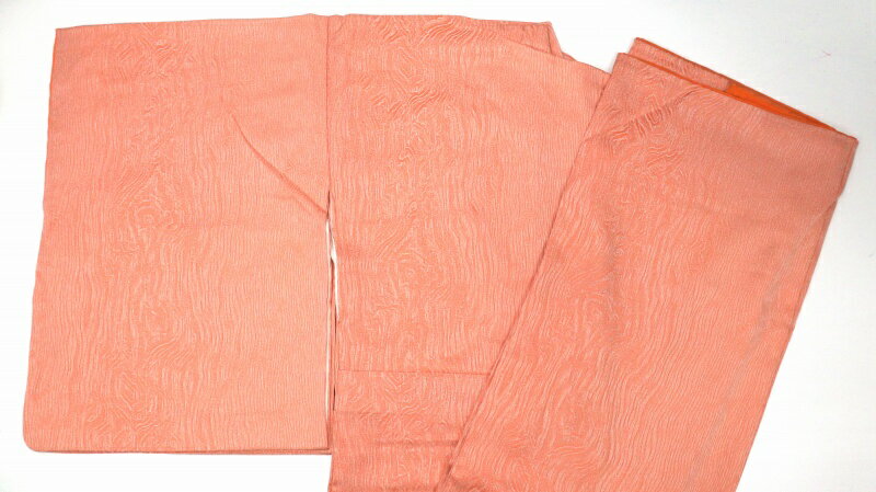 【中古】 色無地着物 正絹/シルク ピンク 桃系 裏地あり 袷せ リメイク用 リユース リサイクル