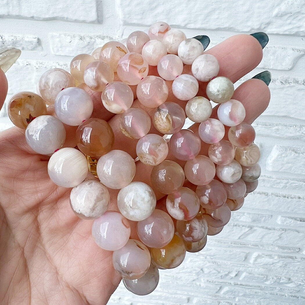 満月のあかりの【洗練品】さくら瑪瑙 桜アゲート チェリーブロッサム パワーストーンブレスレット 洗練品 8-9mm 10-11mm 12-13mm 1巻 内径16.5cm 桜瑪瑙 ブラジル産 天然石 ブレスレット 癒し｜アングル2