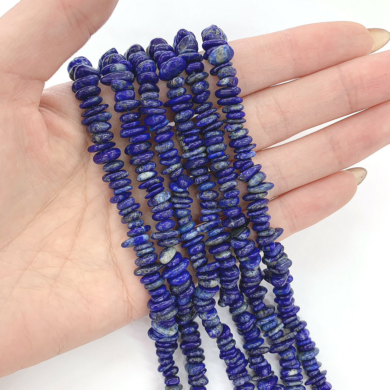 【穴あき】高質ラピスラズリ さざれ石 10g 1連約38cm 天然石 ハンドメイド素材 パ...