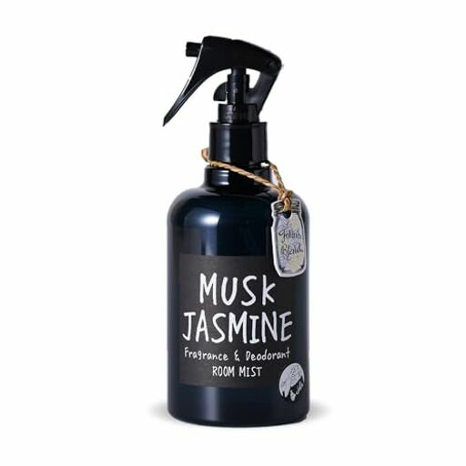 植物生まれの消臭成分を配合したフレグランスルームミスト。嫌な臭いをしっかりと消臭し、香りが広がります ホワイトムスクをベースに香り高いジャスミンの香りをプラスした、爽やかな甘味と華やかさがあふれるスペシャルブレンド インテリアに合わせやすいシンプルでシックなボトルデザイン 容量:280mL 本体サイズ:(約)高さ17.5x幅6.5x奥行き6.5cm