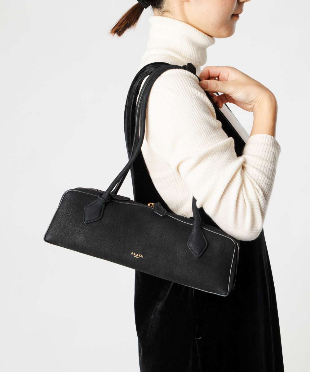 アライア ALAIA LE TECKEL ル テケル MEDIUM NUBUCK CALFSKIN BAG ヌバック カーフスキン ミディアム ショルダーバッグ AA1S06033CA214 レザー レディース バッグ
