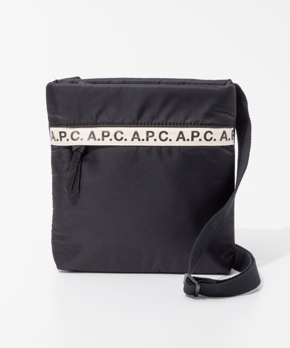 アーペーセー プレゼント メンズ APC アーペーセー A.P.C. PAACL H61384 ショルダーバッグ メンズ レディース バック サコッシュ 肩掛け ナイロン カジュアル 軽量 シンプル ブランドロゴ ブラック PAACL H61384