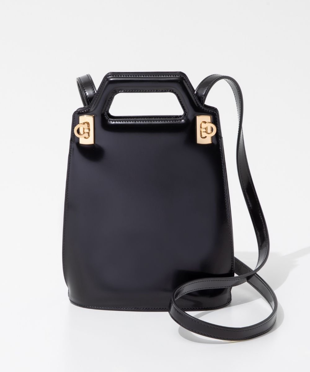 サルヴァトーレ フェラガモ Salvatore Ferragamo ハンドバッグ 213494 762 502 レディース バッグ ショルダーバッグ ワンダ 2way ミニバッグ お出かけ レザー WANDA 旅行 ロゴ シンプル プレゼント ギフト 鞄 お祝い ブラック