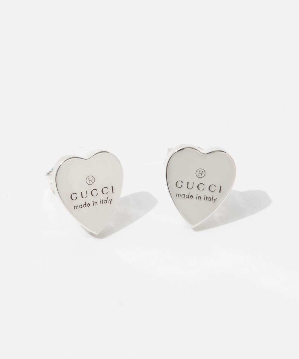 ＼13%OFF／ グッチ GUCCI 223990 J8400 ピアス EARRINGS WITH GUCCI TRADEMARK ENGRAVED HEART SHAPE IN STERLING SILVER レディース アクセサリー ハート モチーフ スタッズピアス シンプル ジュエリー ロゴ刻印 ギフト プレゼント お祝い 記念 シルバー