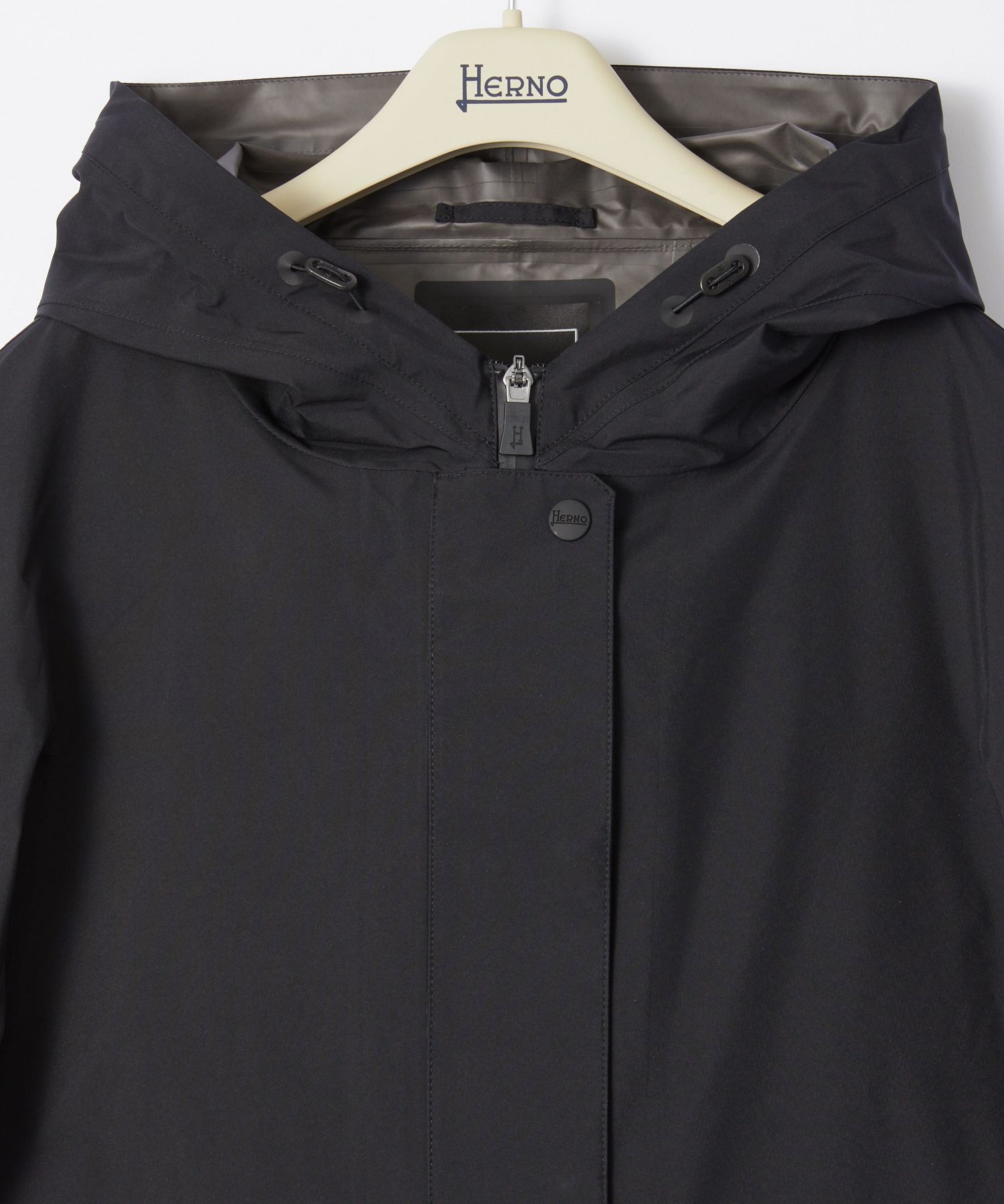 ヘルノ HERNO GC032DL 11101 ジャケット メンズ アウター ゴアテックス ラミナー フーディー 防寒着 ビジネス カジュアル ウェア シンプル ギフト プレゼント フード付き 無地 ブラック 38 40 42