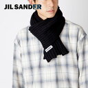 ITEM INFORMATIONジルサンダー JIL SANDER J02TE0004 J14511 メンズ レディース スカーフ2017年、ドイツ人デザイナー JIL SANDER (ジル・サンダー) が自らの名を冠して立ち上げたブランドJIL SANDER (ジル サンダー)。 現在のクリエイティブ ディレクターは、Dior (ディオール) と Supreme (シュプリーム) でヘッド デザイナーを務めた経験のある Lucie Meier (ルーシー・メイヤー) と Luke Meier (ルーク・メイヤー) 夫妻。彼らはJil Sander のミニマリズムにソフトで繊細なアプローチを加味し、洗練さが際立つコレクションに爽やかな活力を注入します。経験や感性に深く基づくデザインは伝統と革新性、男性らしさと女性らしさ、ミニマリズムとラグジュアリーという対概念間の均衡を巧みに操ります。カラーカラー：ブラックCOLOR：BLACK素材本体：ウール 100%スペック仕様：ドライクリーニングのみサイズ本体サイズ ： 縦幅25cm 横幅174cm 厚0.5cm 重量 ： 約 245g 特徴ブランド : ジルサンダー男女種別 ： メンズ レディース商品カテゴリー(メンズ) : ファッション小物 ＞ スカーフ商品カテゴリー(レディース) : ファッション小物 ＞ スカーフ生産国 ： イタリア管理コードJ02TE0004 J14511備考※当社では、スタジオでストロボを使用して撮影しております。また、お客様のモニターを通してご覧になって頂いている為、実物を蛍光灯や自然光の下でご覧になった場合と色味が異なる場合がありますので、ご理解の上ご購入頂きますようお願い致します。※付属品は仕様変更等により、若干異なることがございます。※製造・入荷時期、カラーごとに生産国が多岐にわたる場合がございます。予めご了承ください。※稀に商品の保存箱・袋に破損（へこみ、汚れ等）などが見られる場合がございますが、商品本体に異常が無ければ、返品交換・キャンセル等はお受けしておりませんので、ご了承ください。キーワードブランドブランド名ジルサンダー JIL SANDER商品名 マフラー ショール ストール ウール100% 防寒 ブランドロゴ プレゼント ギフト 贈り物 シンプル 誕生日 記念 お祝い【2022 AW】 J02TE0004 J14511原産国 イタリア比較対照価格ブランド公式サイト掲載価格又は、ブランド直営店販売価格（税込）---比較対照価格の確認方法ブランド公式サイト・ブランド自営店での掲載比較対照価格確認日2022-07-11型番J02TE0004 J14511商品に関する注意点本製品は並行輸入品となります比較対照商品との相違点海外の正規ルートからの並行輸入品のため、国内の正規代理店で購入された場合と保証内容や付属品・仕様等が異なる場合がございます。広告文責本表の内容は当店責任において確認したものです。&nbsp;&nbsp;&nbsp;&nbsp;ジルサンダー/JIL SANDERスカーフ- ブラック // BLACK 性別素材本体：ウール 100%SIZE本体サイズ ： 縦幅25cm 横幅174cm 厚0.5cm 重量 ： 約 245g