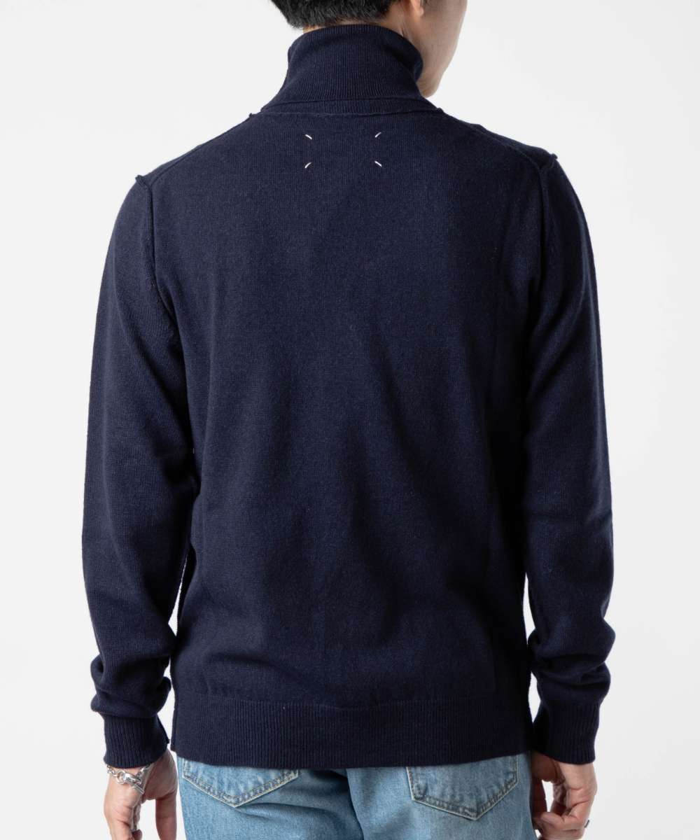 メゾン マルジェラ MAISON MARGIELA SI1HA0010 S17783 ニット PULLOVER メンズ トップス 長袖 ハイネック ジ エコカシミア セーター ロングスリーブ リブ 4ステッチ タートルネック アウトサイドシーム 秋冬 ネイビー XS S M L