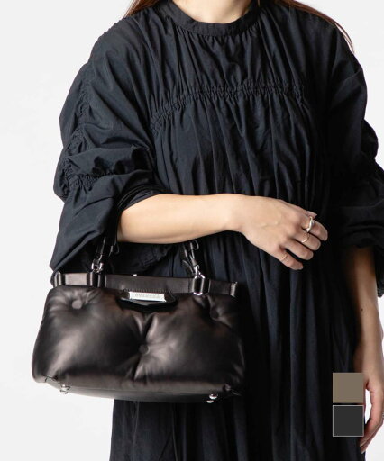 メゾン マルジェラ MAISON MARGIELA SB2WD0077 P4300 ハンドバッグ GLAM SLAM HANDBAG SMALL レディース バッグ グラムスラム スモール レザー ナンバーロゴ カジュアル お出かけ 旅行 通勤 プレゼント ギフト 鞄 ブラック メゾン マルジェラ MAISON MARGIELA SB2WD0077 P4300 ハンドバッグ GLAM SLAM HANDBAG SMALL レディース バッグ グラムスラム スモール レザー ナンバーロゴ カジュアル お出かけ 旅行 通勤 プレゼント ギフト 鞄 ブラック