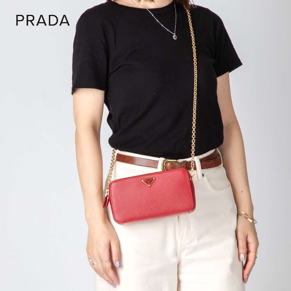 プラダ PRADA 1DH010 QHH F068Z ショルダーバッグ レディース バッグ ミニバッグ レザー ポシェット チェーンウォレット 斜め掛け 肩掛け 軽量 お出掛け 財布ショルダー 旅行 おしゃれ プレゼント ギフト 贈り物 シンプル 無地 誕生日 記念 お祝い レッド