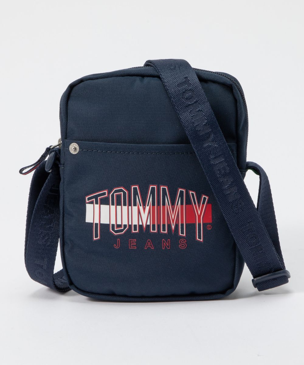 楽天U-STREAMトミーヒルフィガー TOMMY HILFIGER AM0AM07507 ショルダーバッグ メンズ バック トミージーンズ ショルダーバッグ クロスボディバッグ 斜め掛け ポシェット ロゴ プレゼント ストリート ミニ ポーチ 肩掛け 誕生日 オシャレ ギフト 鞄 かばん スモールバッグ ネイビー