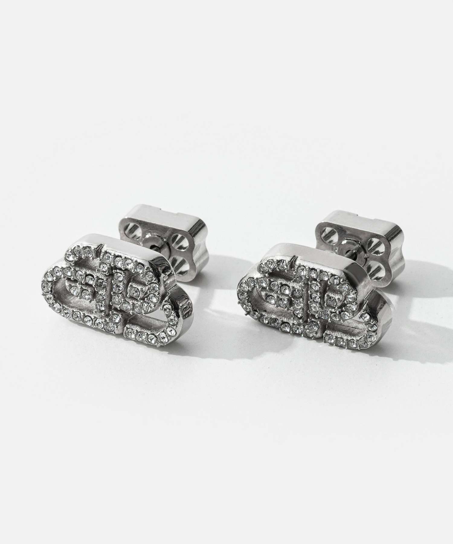 ユニセックス!BALENCIAGA■ロゴラインストーンフープピアス 楽天市場】バレンシアガ(カラーシルバー)(ピアス|レディース
