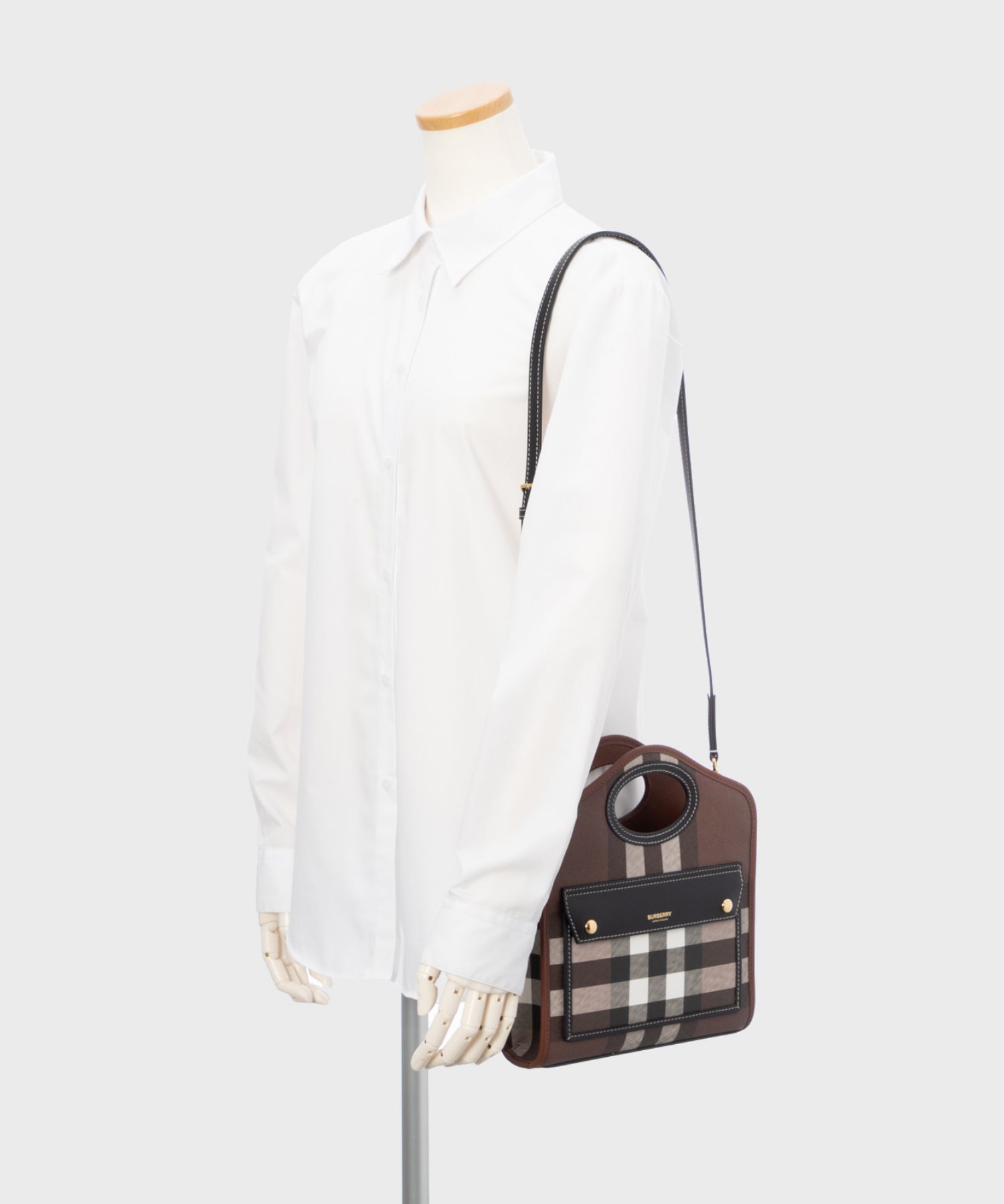 バーバリー BURBERRY 8071386 ハンドバッグ レディース バッグ ミニ ポケットバッグ 斜め掛け カジュアル 肩掛 ublanc-10016347 UBLANC サンプル画像2