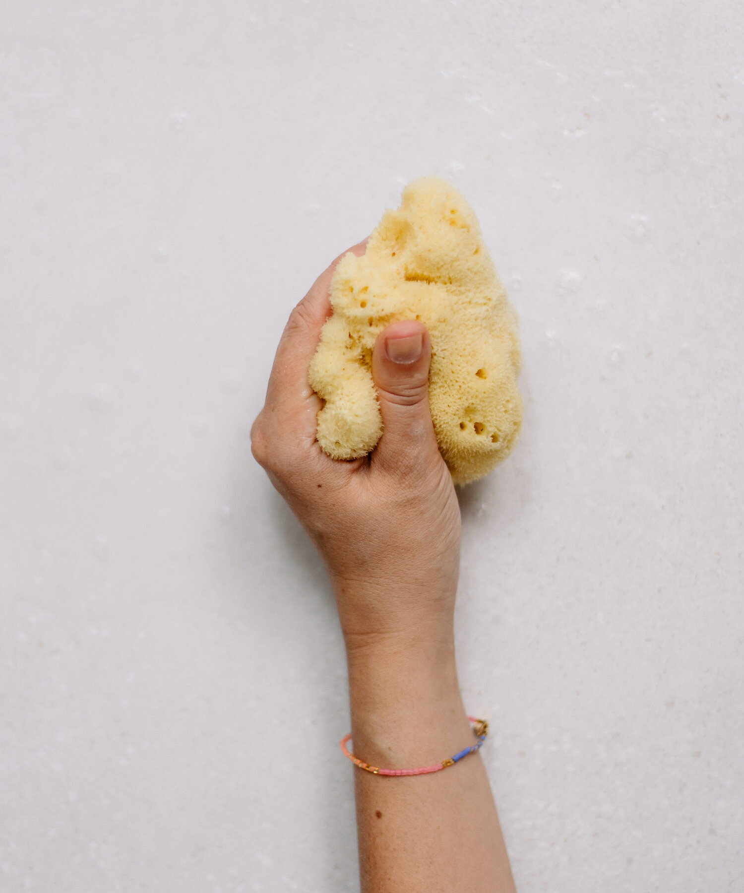 UBLANCの【正規代理店】 クロール&デネッケ Croll & Denecke ベビー 天然海綿 シルキータッチスポンジ Baby silk sponge in gift box Baby-S バススポンジ シャワースポンジ ボディスポンジ ベビー キッズ｜アングル3